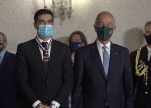 Técnico do Palmeiras repete Jorge Jesus e é condecorado pelo presidente de Portugal