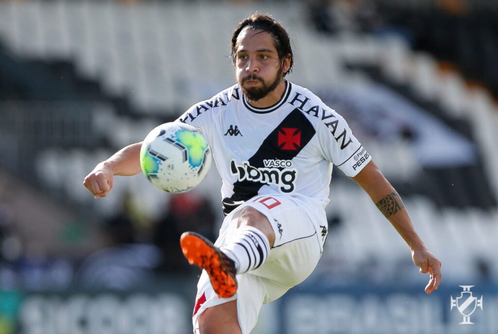 Vasco rescinde com argentino e confirma acerto com o São Paulo