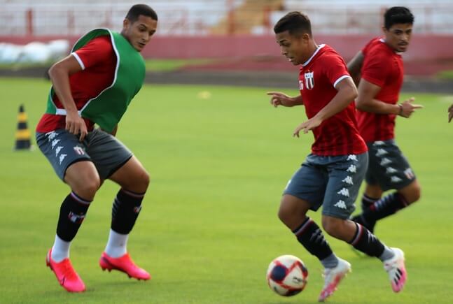 Com 2 jogadores a menos e golaço de Dudu, Botafogo vence o Velo Clube -  Botafogo Futebol SA