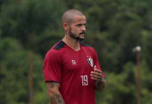 Por conta da pandemia da Covid-19, volante rescinde com Joinville e pausa carreira