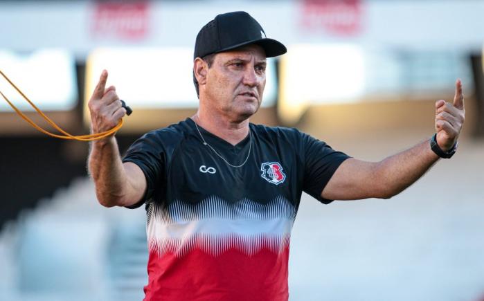 Técnico do Santa Cruz elogia postura do elenco após vitória na Copa do Nordeste