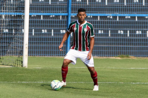 Paulistão: Botafogo-SP anuncia chegada de volante ex-Fluminense