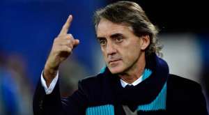 Mancini aponta 'perigo' em jogar 3 partidas em uma semana com a seleção da Itália