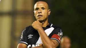 Internado com Covid-19, Luis Fabiano manda recado sobre tratamento