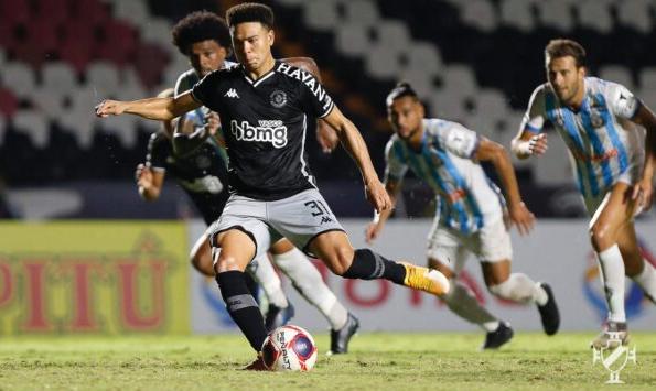 Carioca: Após 1.ª vitória, técnico distibui elogios e aposta em evolução do Vasco