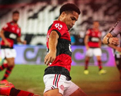 CARIOCA: Flamengo vence clássico no Engenhão e assume ponta da Taça Guanabara