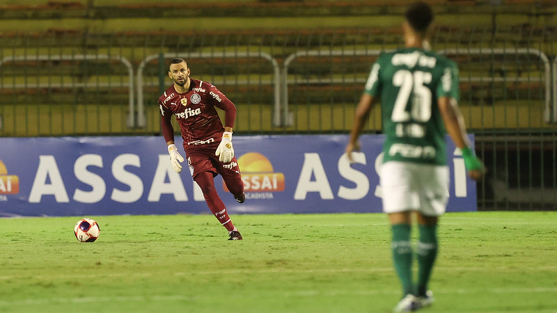 Weverton foi expulso no jogo desta quarta-feira