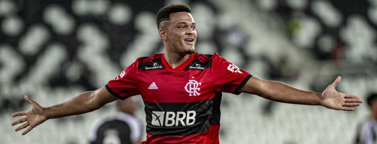 Rodrigo Muniz com a camisa do Flamengo