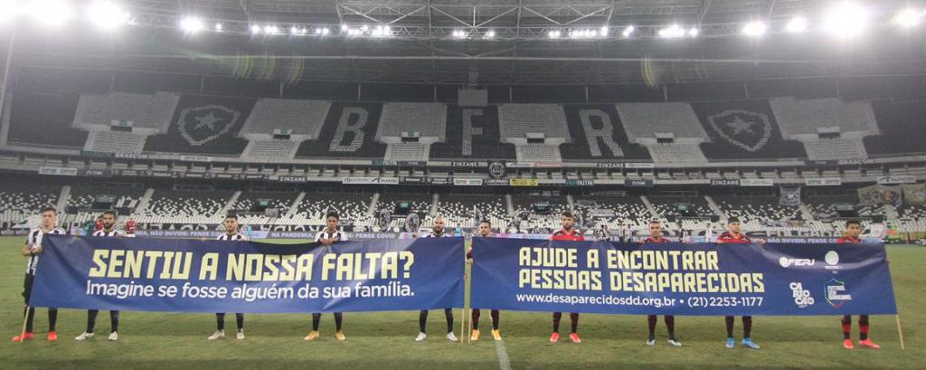 Botafoguenses e flamenguistas em ação positiva no Engenhão