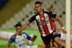 Grêmio sobe proposta e fica perto de contratar atacante do River Plate