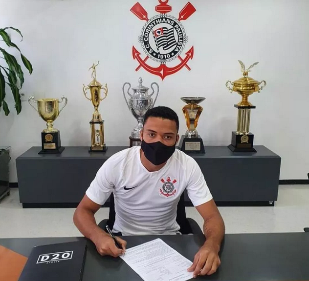 Após agradar treinador, Corinthians compra volante emprestado por clube da Paraíba