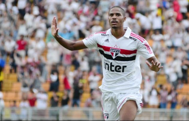 São Paulo recusa proposta do Urawa Red-JAP por Gabriel Novaes