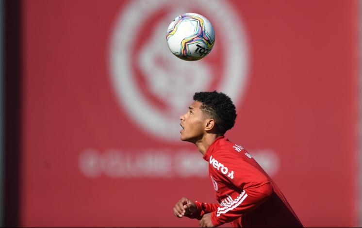 Internacional negocia ida de Vinicius Tobias para o Shakhtar Donetsk-UCR