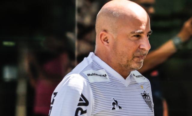 Sampaoli chega a acordo com Atlético-MG e paga multa milionária por rescisão