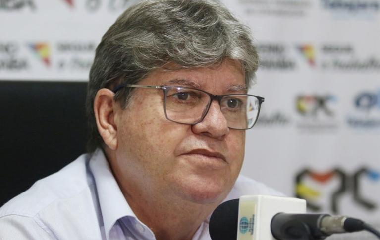 Governador imita estados, fecha a Paraíba e pode adiar a abertura do Estadual