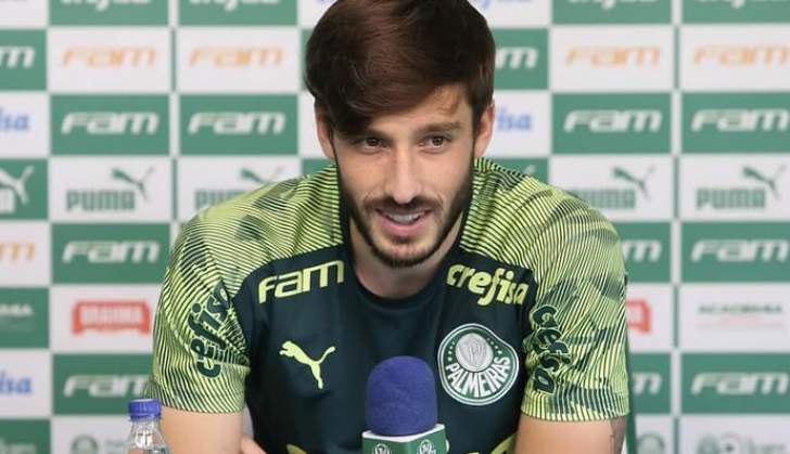 Palmeiras exerce direito de compra e adquire mais uma parte de lateral titular