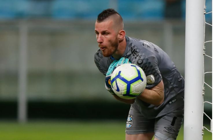 Janela fecha e Cerro não consegue tirar goleiro do Grêmio