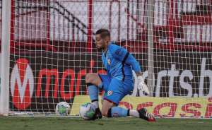 Cerro Porteño desiste de Paulo Victor e acerta com goleiro Jean, do São Paulo