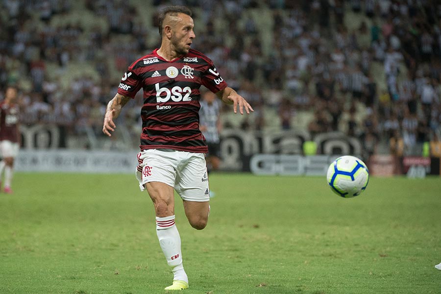 Após briga com Flamengo, Rafinha acerta com ouro gigante brasileiro