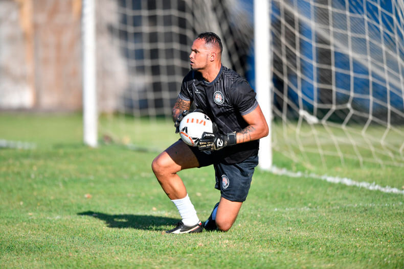 Barrado em clube paraibano, goleiro Bruno pode voltar ao Acre