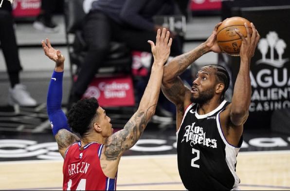 NBA: Com show de Kawhi Leonard, Clippers superam líder Philadelphia 76ers