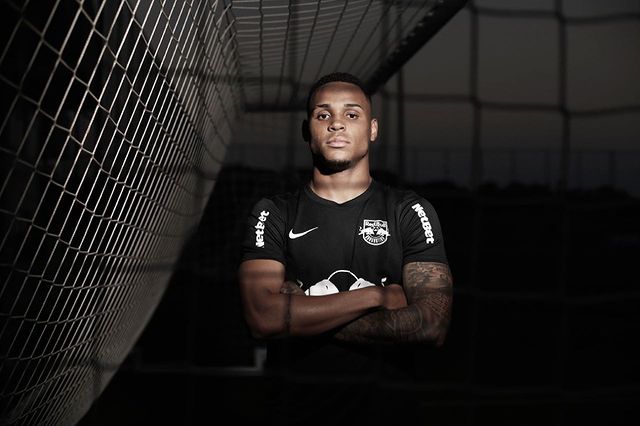 Zagueiro recém-contratado pelo Red Bull Bragantino está na mira do Barcelona