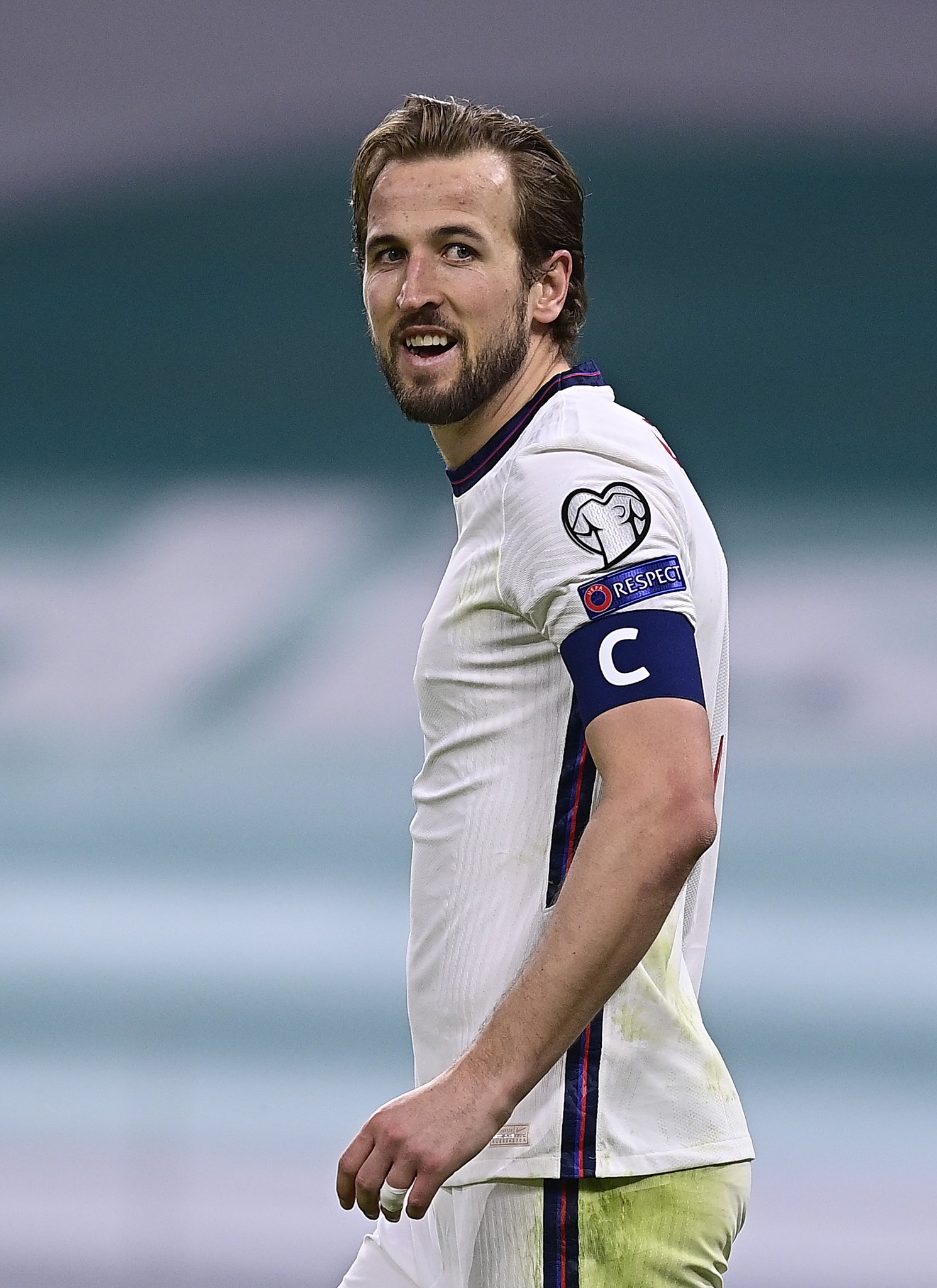 Harry Kane evita garantir permanência no Tottenham: ‘É uma questão complicada’