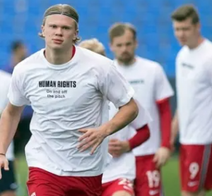 Eliminatórias: Atletas fazem manifestações por direitos humanos no Catar