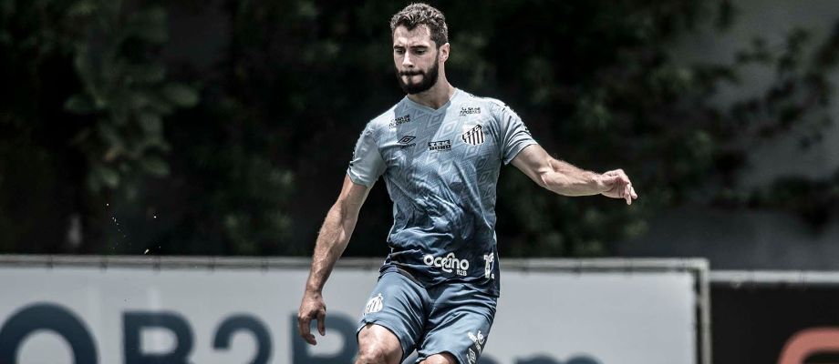 Catarinense: Zagueiro do Santos passa por exames e deve ser anunciado pelo Chape