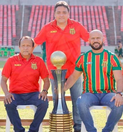 Prédio administrativo do Sampaio Corrêa recebe o nome de saudoso diretor