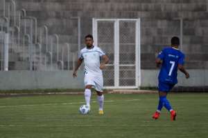 Catarinense: Laterais se contundem e preocupam comissão técnica do Avaí