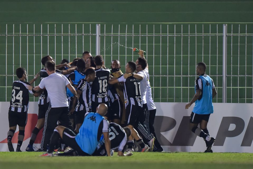 CARIOCA: Botafogo tentará derrubar o último invicto da competição