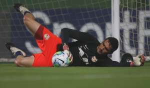 Após duas semanas afastado por Covid-19, goleiro volta aos treinos no RB Bragantino