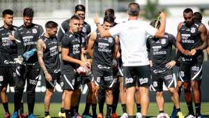 Falta de treino e muitos jogos derrubaram rendimento do Corinthians, diz Mancini