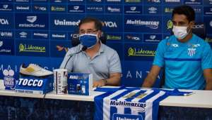 De volta ao Avaí, Júnior Dutra se diz 'em casa' na Ressacada e foca em ser campeão