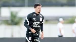 Paulistão: Após trabalho preventivo, Fagner volta a treinar no Corinthians