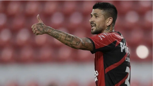 Meia argentino renova e jogará últimos meses de carreira no Athletico-PR