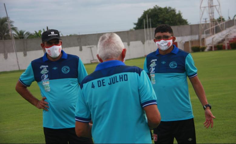 Técnico quebra tabu e mete chocolate em rival no Campeonato Piauiense