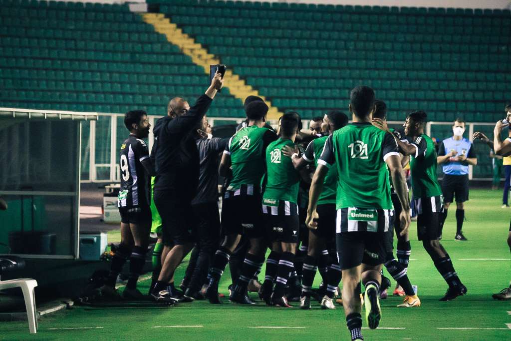 Após voltar a vencer no Catarinense, Jorginho ganha sobrevida no Figueirense