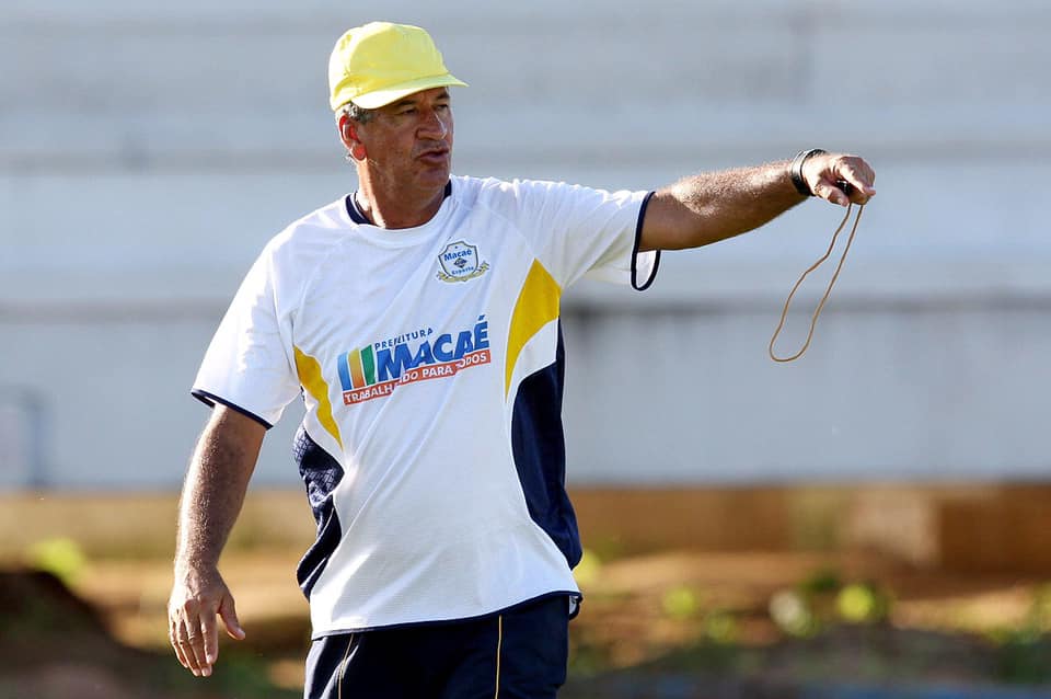 Carioca: Na luta contra degola, Macaé demite técnico e anuncia velho conhecido