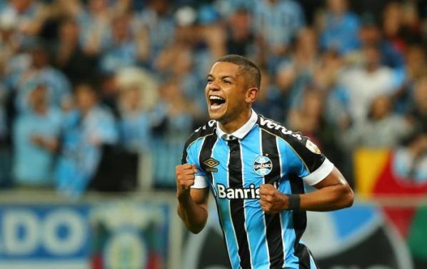 Grêmio libera e David Braz viaja para assinar com o Fluminense