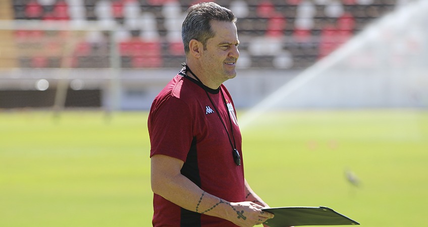 Ex-técnico do Guarani fala em ‘desafio’ no Botafogo e avisa: “Vamos sair dessa”