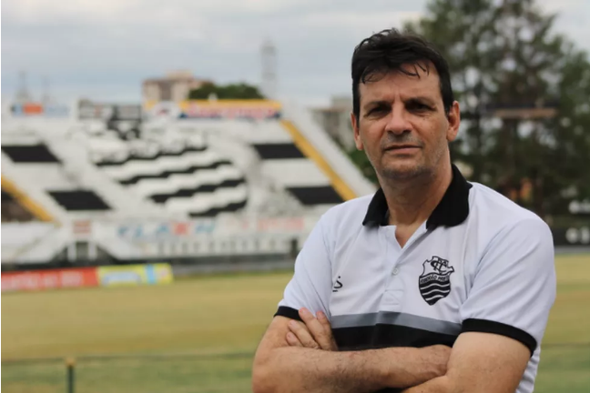 Novo técnico fala pela 1ª vez à frente do Comercial e vê jogo-treino (Foto: Rafael Alves/Comercial FC)