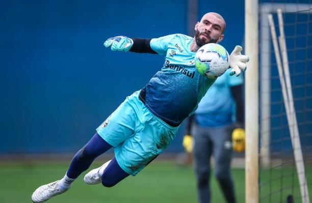 Após rescindir com Grêmio, Vanderlei negocia com o América-MG