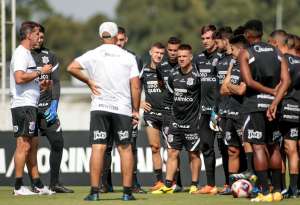 Corinthians treina, revê planejamento e dá folga ao elenco no dia de Páscoa