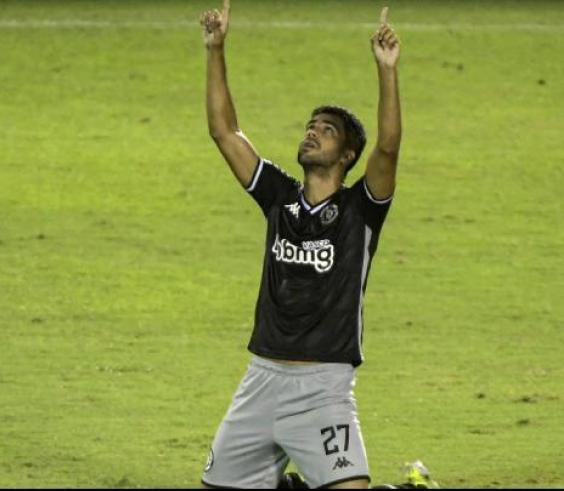 Tiago Reis fez três gols pelo Vasco Tiago Reis fez três gols pelo Vasco