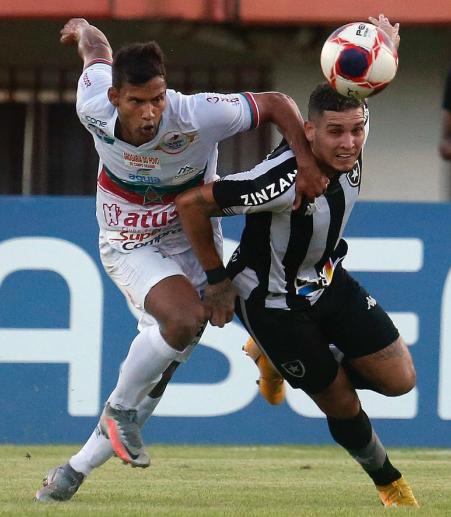 Carioca: Frustrado com empate, meia admite que o Botafogo precisa evoluir