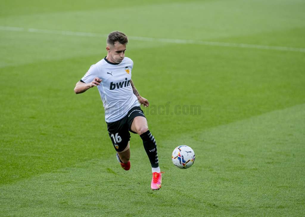 Gabriel Paulista e técnico do Valencia condenam racismo contra zagueiro Diakhaby