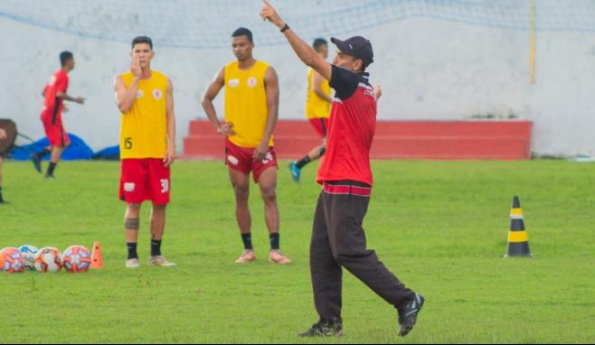 Após goleada, time Maranhense demite técnico, 12 jogadores e anuncia novo comandante
