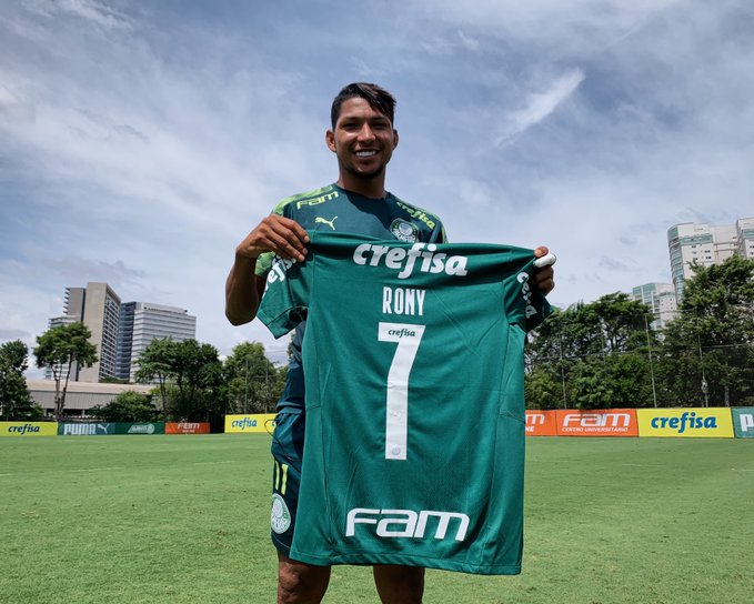 Novo camisa 7 do Palmeiras, atacante Rony promete ‘grande trabalho’ na Argentina